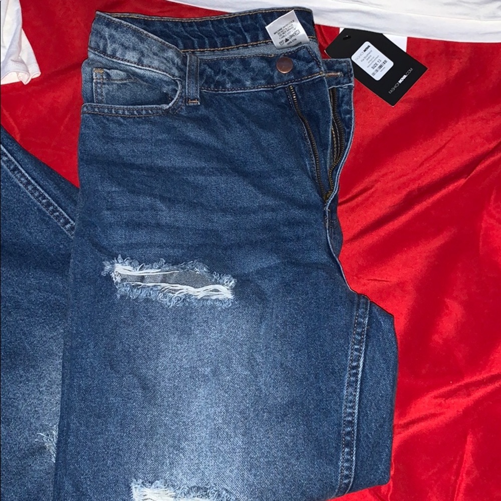 BOYFRIEND JEANS SIZE 13 FASHIONNOVA